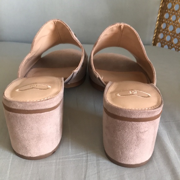 Madeline faux gray suede studded slip on sandals chunky heel Sz 9.5 comfy casual - Picture 3 of 15